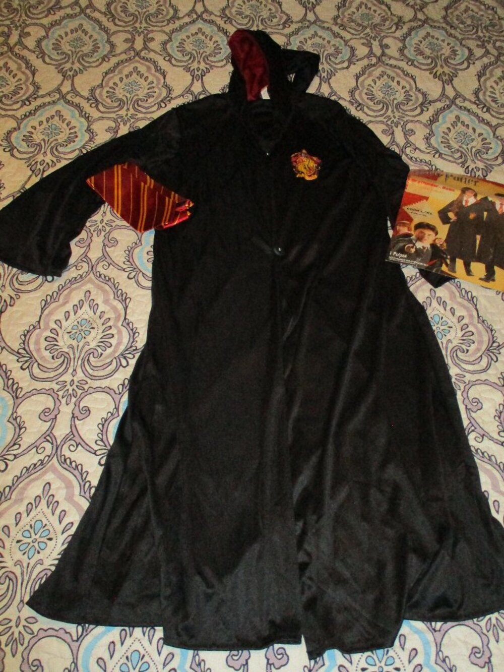 Kids’ Harry Potter Gryffindor Costume Size L/XL – Robe, Tie ⚡️🪄